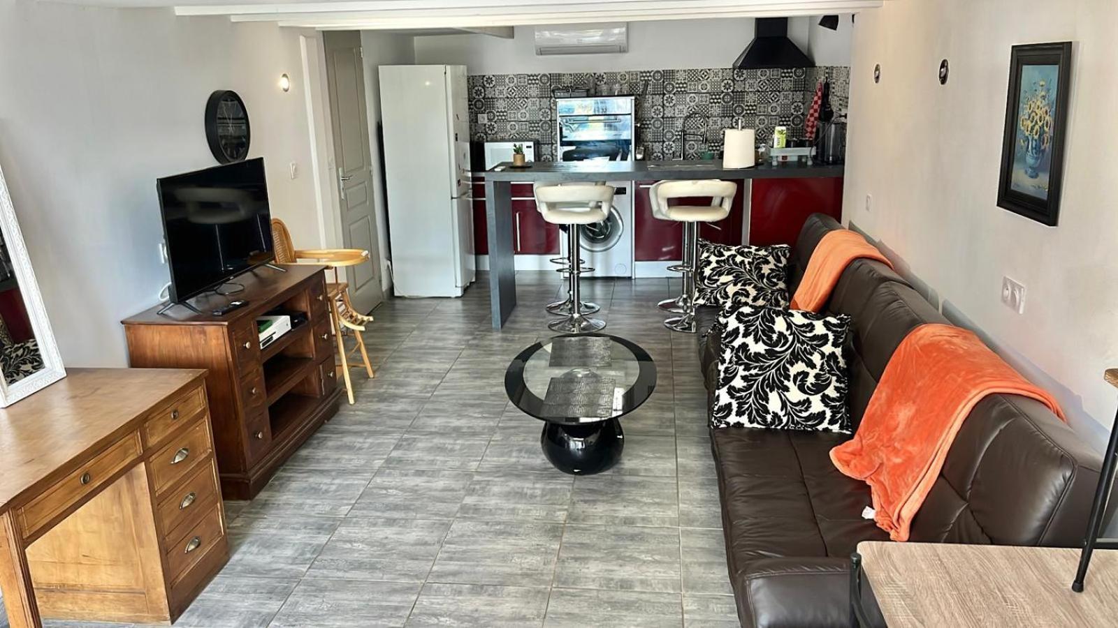 Chez Ben Avec Tout Le Confort Clim Wifi Netflix Gratuit Castres  Kültér fotó